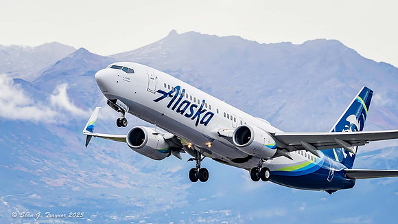 Alaska Airlines Boeing - 737