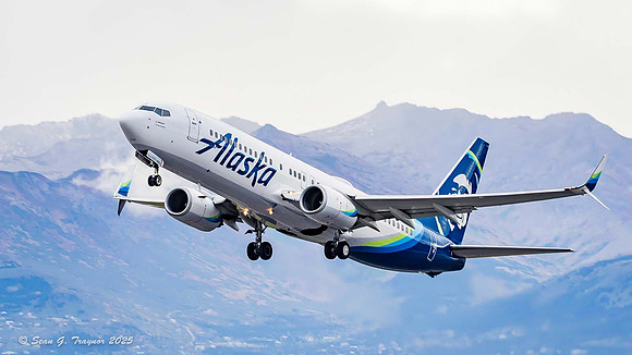 Alaska Airlines Boeing - 737