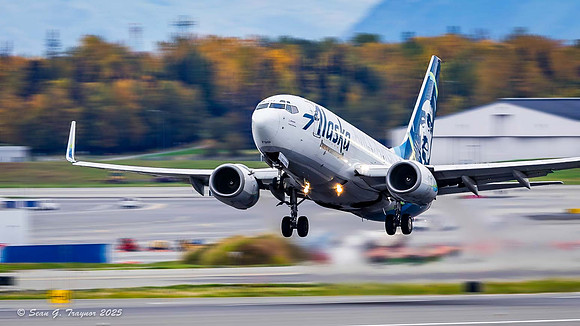 Alaska Airlines Boeing - 737