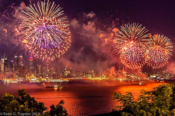 2013-07 NYC_Fireworks-121a