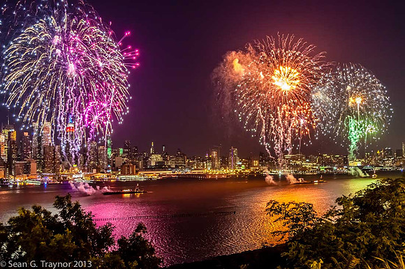 2013-07 NYC_Fireworks-106a