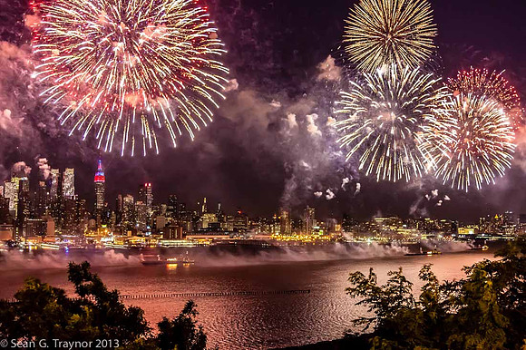 2013-07 NYC_Fireworks-109a