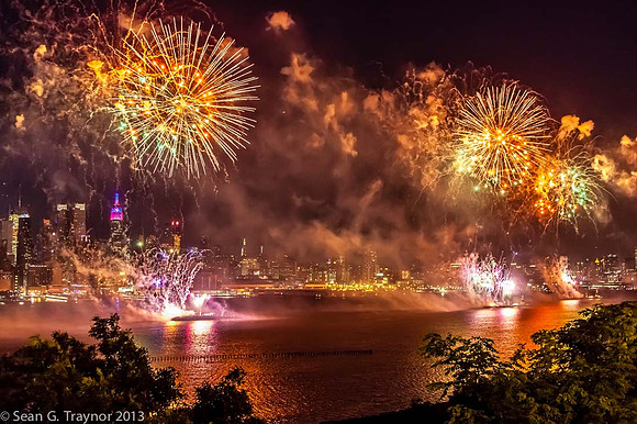 2013-07 NYC_Fireworks-119a