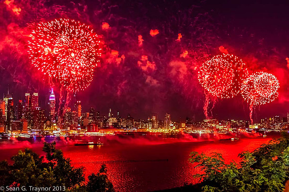 2013-07 NYC_Fireworks-108a