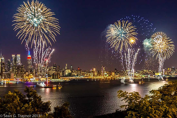 2013-07 NYC_Fireworks-105a