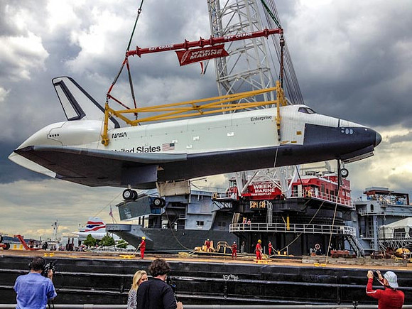 Space Shuttle Enterprise arrives in New York